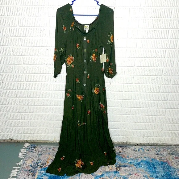 Fig and Flower Green Floral Maxi Dress - Picture 1 of 5
